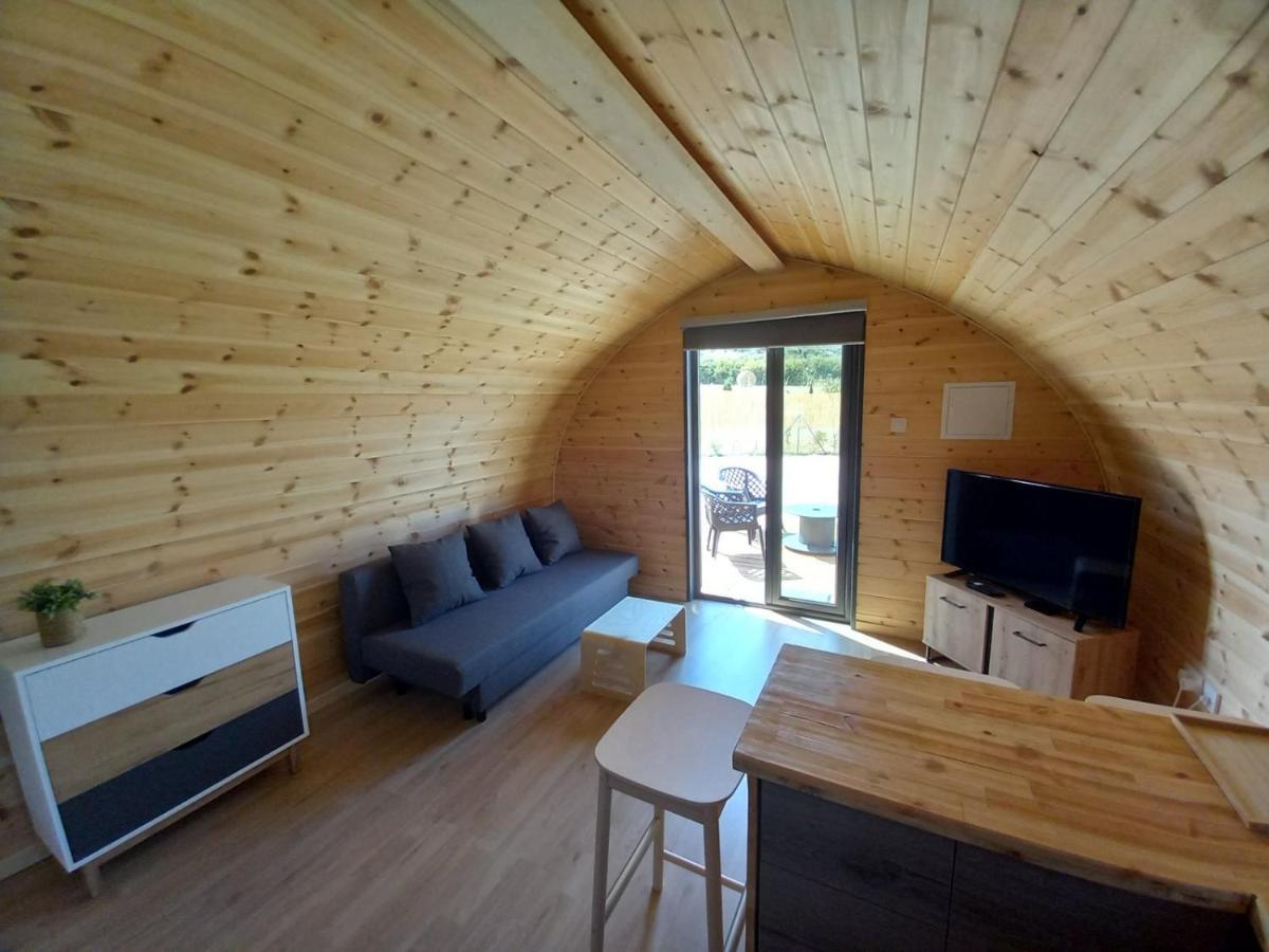 Glamping Pod Hotel Prodromi Bagian luar foto
