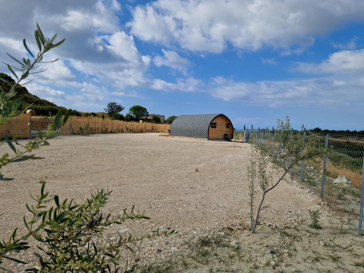Glamping Pod Hotel Prodromi Bagian luar foto